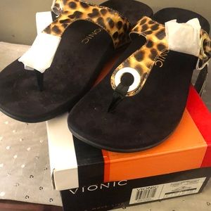 Vionic Lana Tan Leopard Sandals